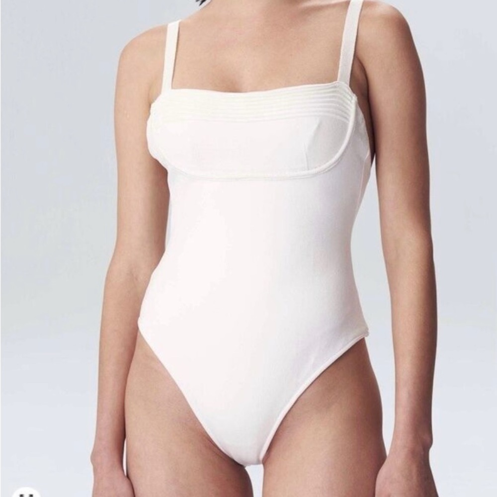 One-piece Swimwear Square Neckline